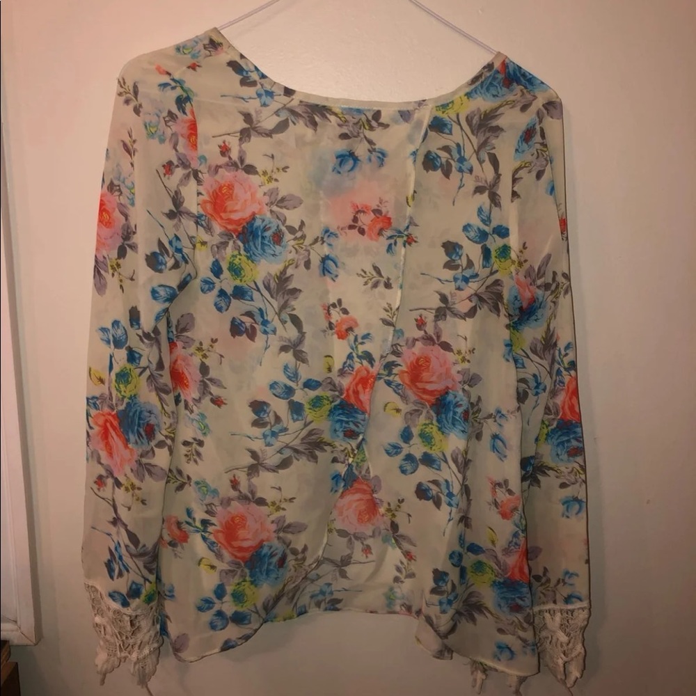 Floral blouse - Picture 2 of 2